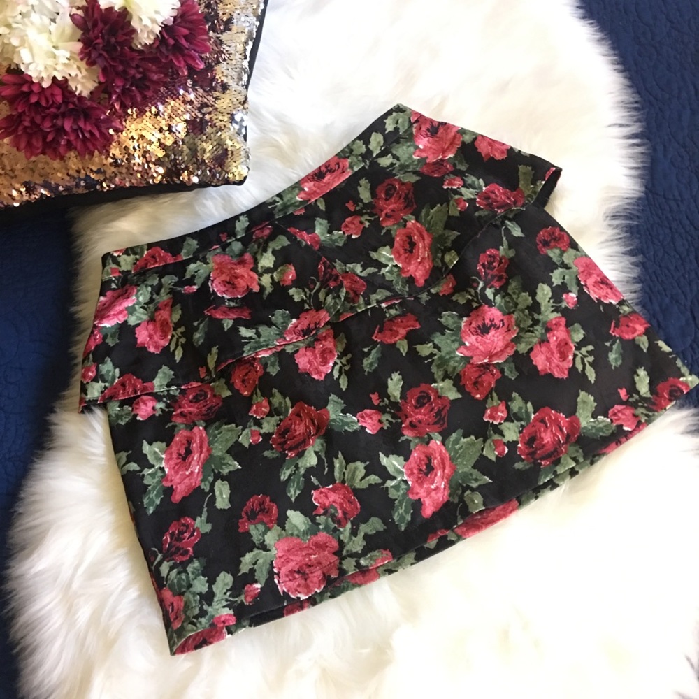 Lush Floral Peplum Mini Skirt Black, Red & Green